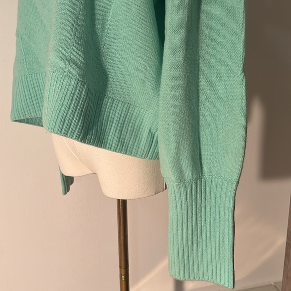 Sylvie Cropped Sweater - Picture 6 of 9